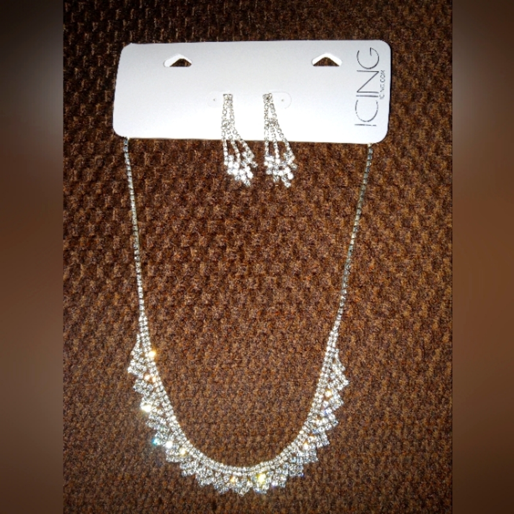 Icing Necklace and Earrings